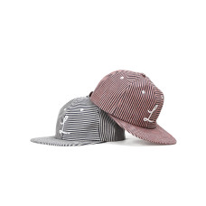 LESS - SCRIPT L LOGO POLO HAT